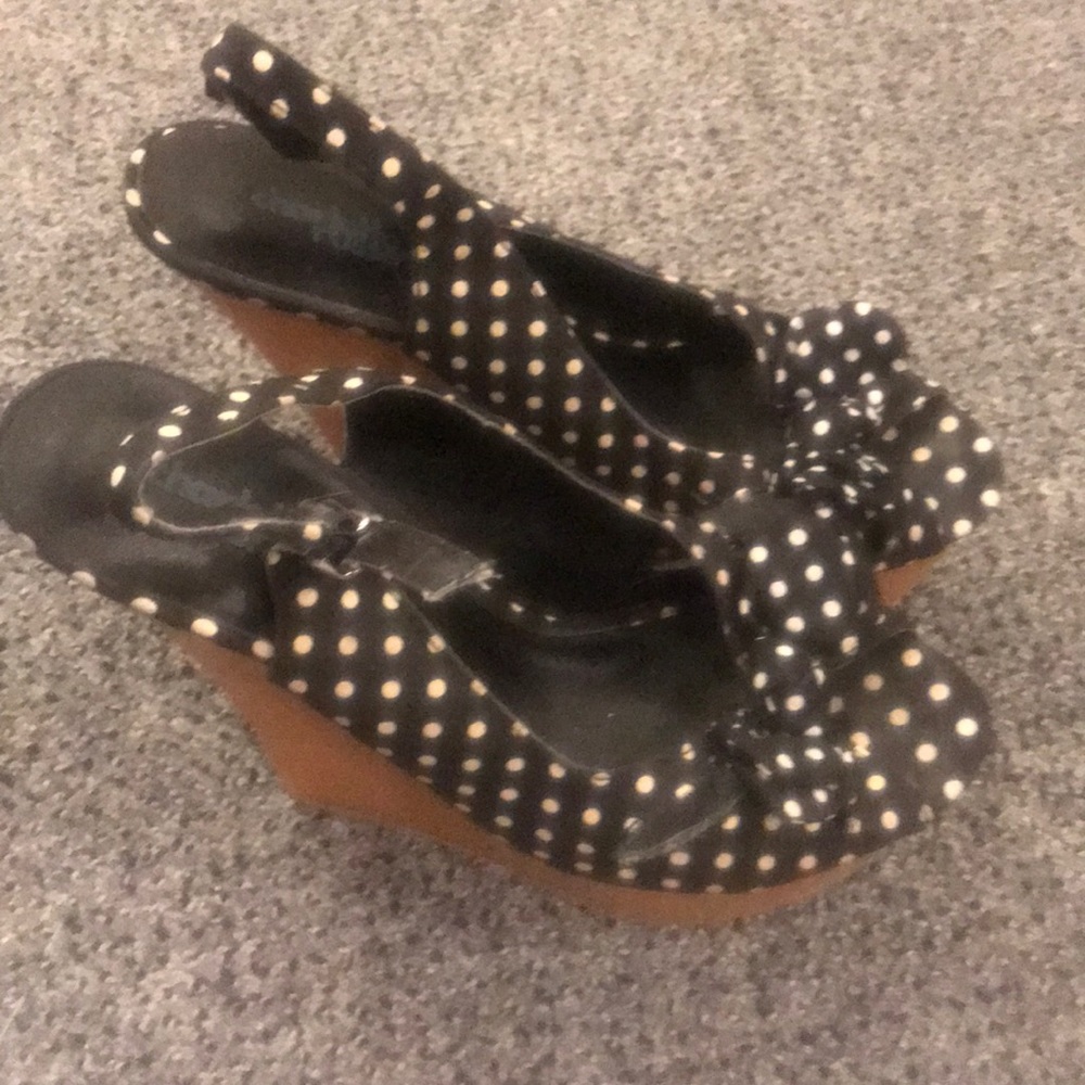 Adorable platform heels